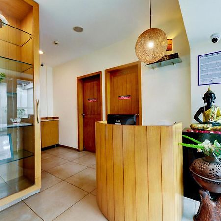 Hotel The Fern Residency Rajkot Esterno foto