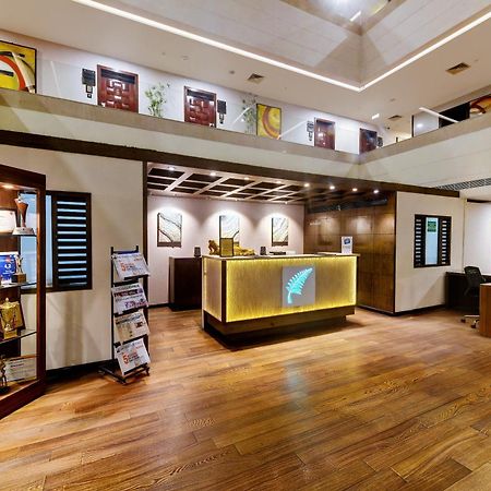 Hotel The Fern Residency Rajkot Esterno foto