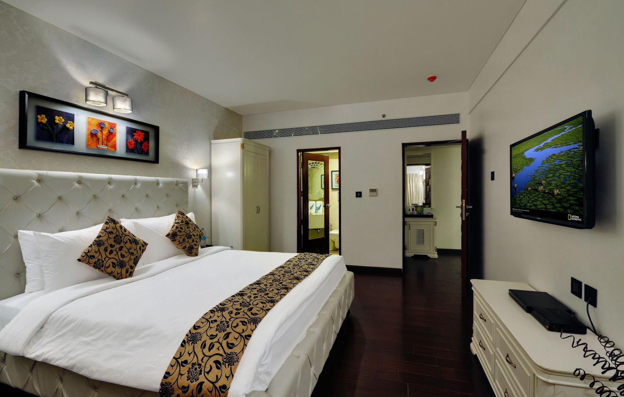 Hotel The Fern Residency Rajkot Esterno foto